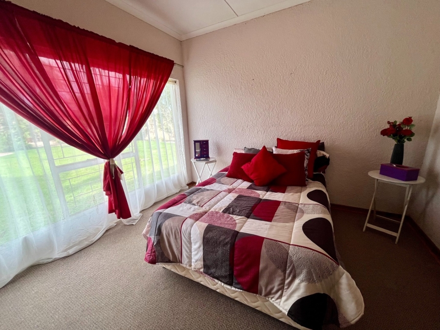 3 Bedroom Property for Sale in La Hoff North West